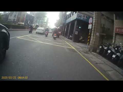 三寶片 你的方向燈線是不是接反了..