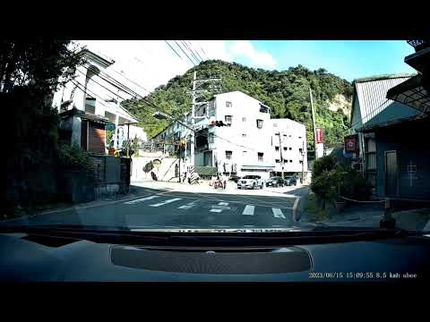 違規不成，還一直瞪人