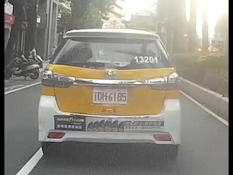 【TDN-6185】計程車號變換車道未依規定使用方向燈