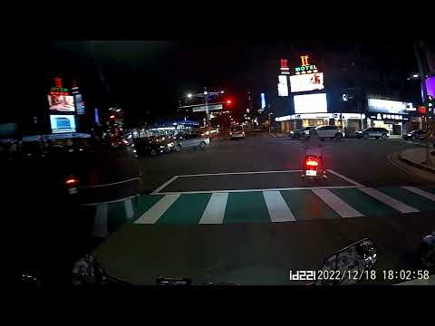 救護車快來了還不停等讓淨空路口