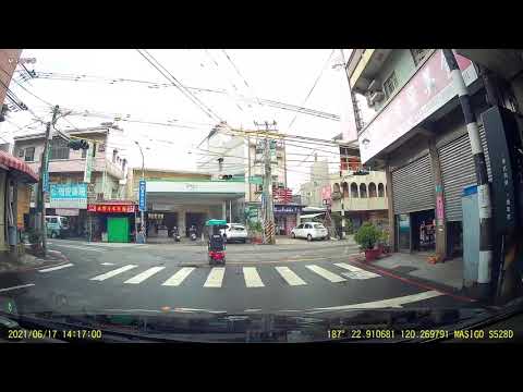 移動式神主牌龜速闖紅燈