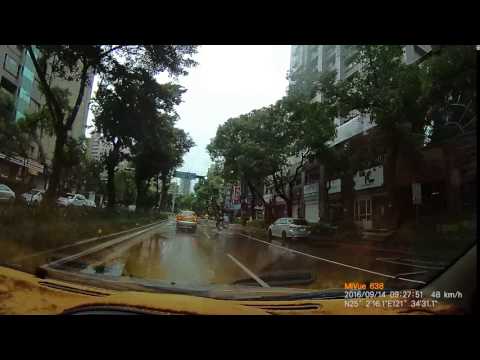 【455-MT】計程車號變換車道未依規定使用方向燈