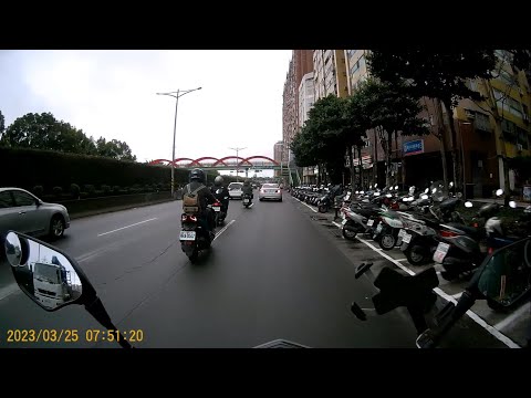 【MRA-0562】變換車道未打方向燈 (已舉發)