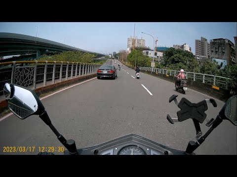 【MQA-1566】變換車道未打方向燈 (已舉發)