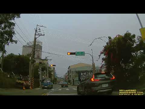 台中三寶闖紅燈大集合 違規三寶飯馬路是我家，交通違規我最屌～