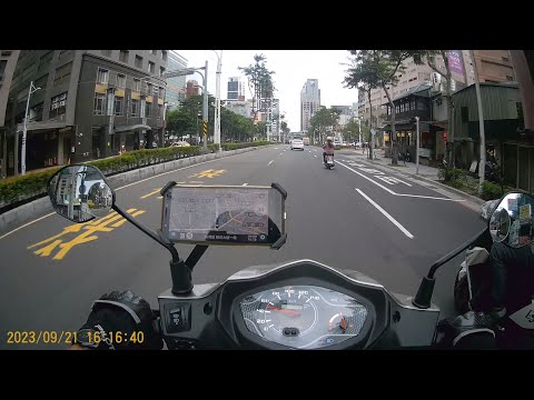 【MJV-9527】變換車道未打方向燈 (已舉發)