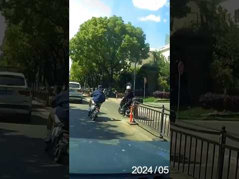 狂妄😱小心摔倒，啃泥吃土 