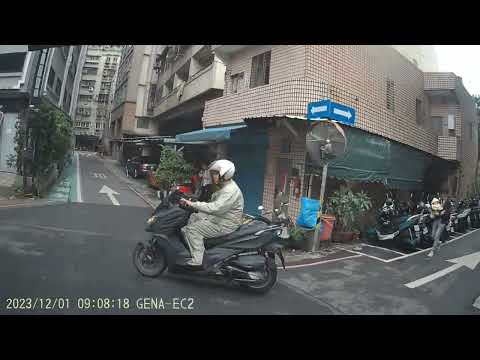 (停讓行人、事後車禍畫面、三寶、美麗風景)