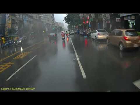 【ADE-7685】1110122   前鎮區三多三路139號門口附近 並排停車