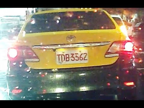 【TDB-3362】小黃雨天夜間闖紅燈PICT1772