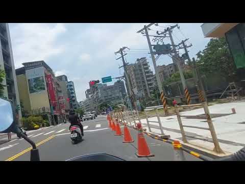 阿姨妳騎的路好小條  