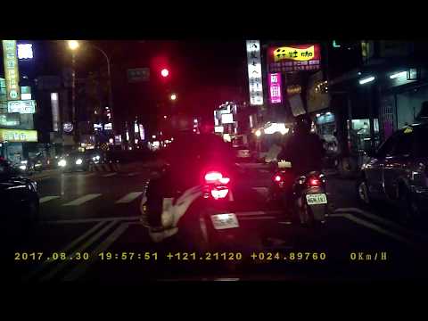 【606-NPL】機車夜間闖紅燈PICT1985