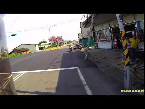 台灣老三寶闖紅燈