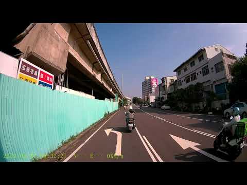 楠梓百慕達逆向三寶果然不同凡響 !  三寶警察忘記關門了......