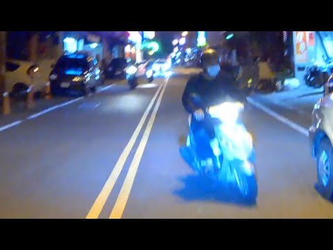 迎面逆向阿伯 這樣母湯喔