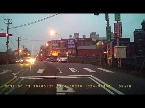 【8966-M6】闖紅燈(30秒處)PICT3920