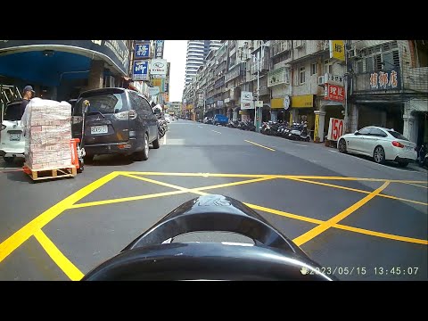 【RDX-5121】路口十公尺內停車 (已舉發)