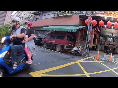 安全帽上裝，逆向單行道