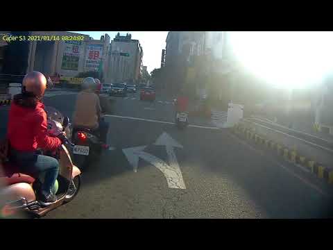 大粉金連續違規 part 1  突然改變行車方向 未注意周圍車輛   coper S3
