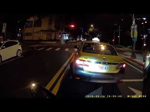Taxi in Taiwan be like  台灣的計程車不Yee外