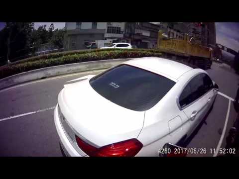 新北市環河路上重機違規案