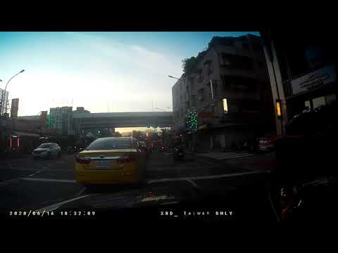 【TDE-0282】計程車號變換車道未依規定使用方向燈