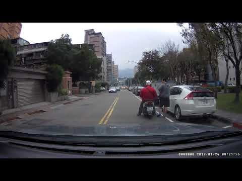 三寶回頭懷疑嗎？要我逆向撞來車才OK？