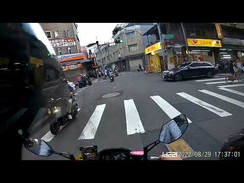 呿 賓士車 不意外 