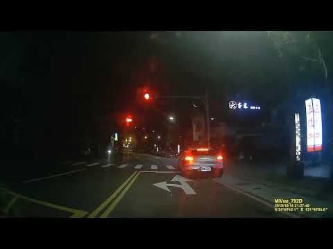 【BBB-8321】葉宜津說得沒錯嘛 闖紅燈又不會造成立即性危險 你們看 有人死掉嗎?