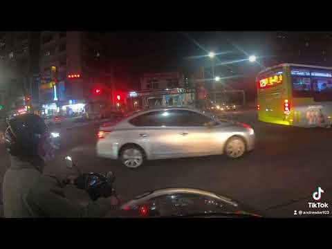 三寶逆向！有如鮭魚迴游般，一群想逆向就逆向！一台砂石車就全倒！內有髒話不喜勿入