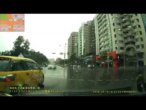 【898-N8】一定要插隊才叫計程車？車號：