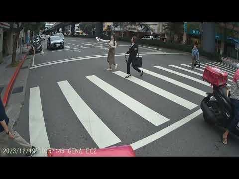 (三寶、停讓行人、美麗風景)