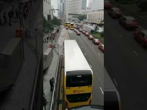 巴士按章工作，的士中環照違規上落客