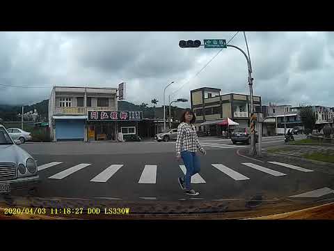 行車違規還下車咆哮