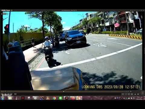 (車禍影片)插隊仔舒服嗎2(後鏡頭)