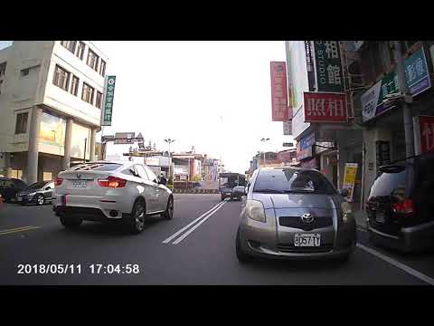8057 TY  車道上停車+逆向停車