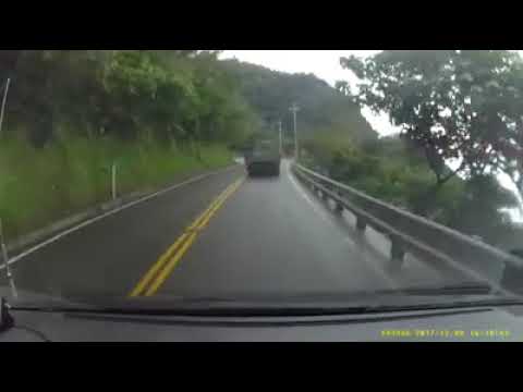 （1:30分開始）就是有這種三寶開車，逆向超車害到騎士