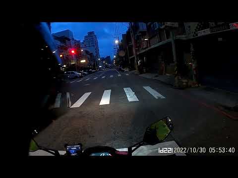 一大早特別多愛闖的～有差這2秒嗎