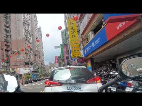 這裡難道有國王的紅綠燈？   