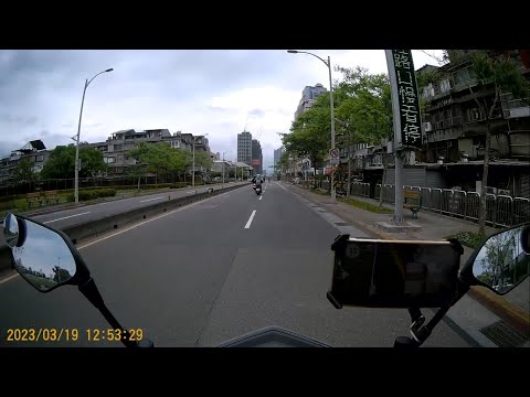 【519-PMN】變換車道未打方向燈 (已舉發)