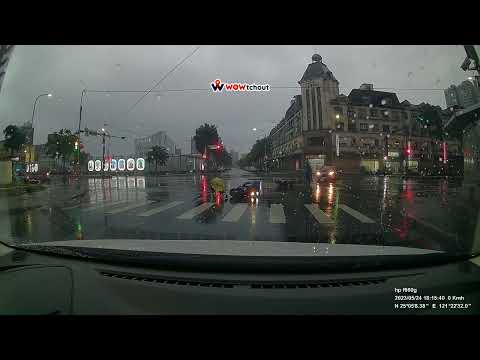 三寶.車禍影片 車禍影片你以為我會讓你我以為你會讓我 新北市林口區中山路與民生路口