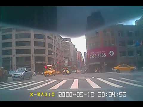 10/6 12點多 在前往公司途中，遇到超專業職業駕駛大都會計程車(請無視日期AND因為麥克風藏的位置關係聲音有點大)