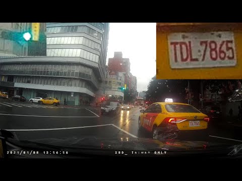 【TDL-7865】計程車號未依號誌指示左轉