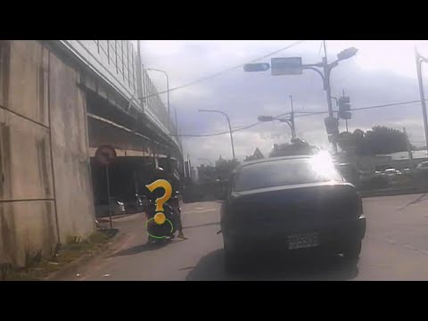 《高高》我484對交通號誌有些誤會