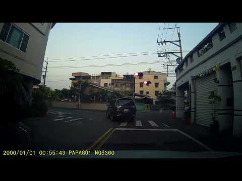 闖紅燈,紅燈左轉,時間完全不對  不成立