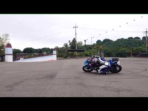 小阿魯磨手肘 GSX-R150 elbow dragging