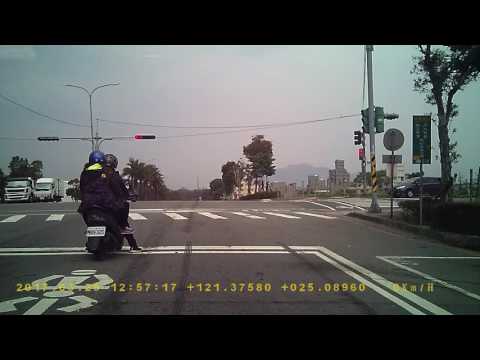 【AQX-5932】雙黃線逆向超車(1秒處)PICT4545