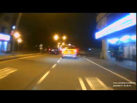 【225-P8】計程車違規行駛機車道超車兩次