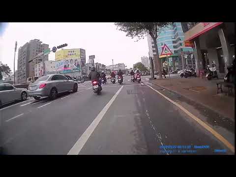 機車騎人行道,轉彎未使用方向燈,檢舉成立