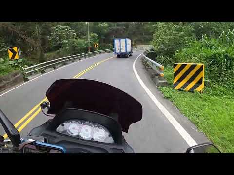 雙黃線超車/過彎高手/逆向行駛/山路貨車搖擺/一刀未剪/三寶?